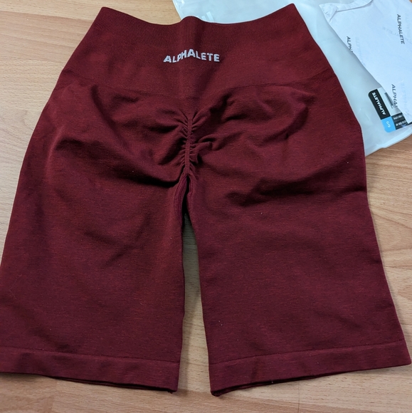 Alphalete Pants - Brand New with Tags Alphalete *Amplify* Biker Shorts (Size S, 6.5")